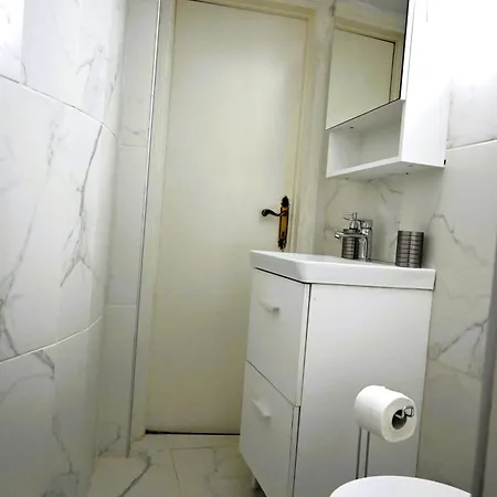 Tsinari 2 Bedroom With Patio Thessaloniki