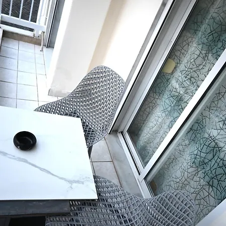 Tsinari 2 Bedroom With Patio Apartment Thessaloniki