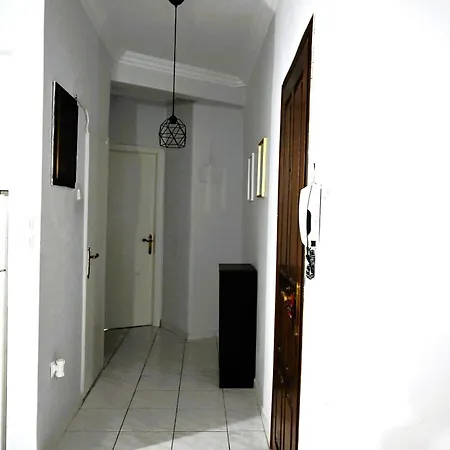 Tsinari 2 Bedroom With Patio Thessaloniki